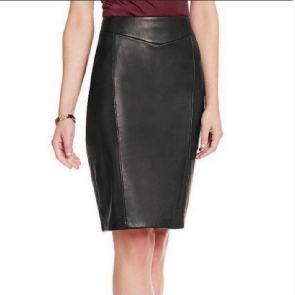 Antonio Melani brand new w/o tags leather skirt size small